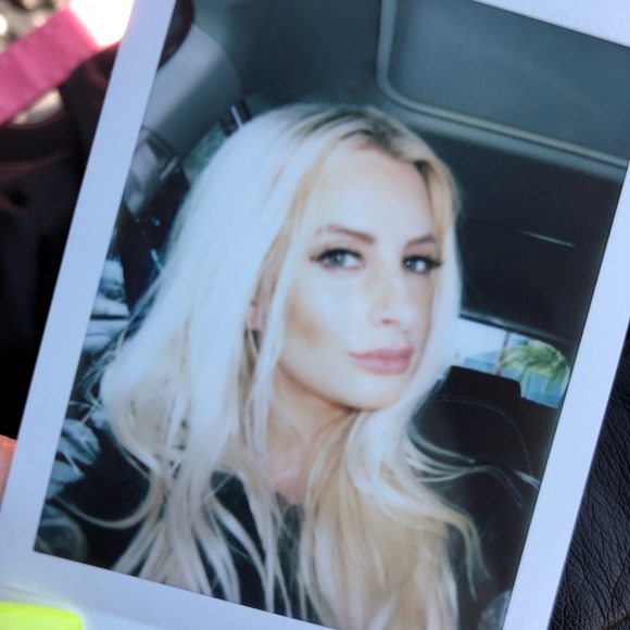 Meet your Posher, Karen - Picture 3 of 3